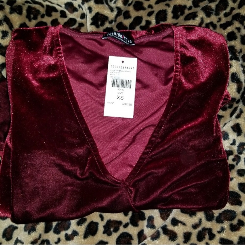 Dress w/ split - Picture 2 of 3